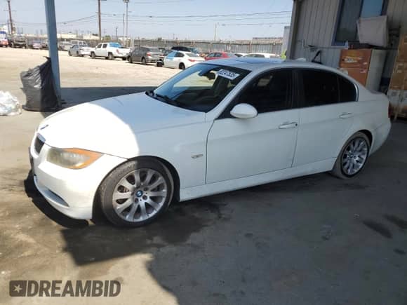 2006 BMW 3 Series 330i с VIN WBAVB33516PS14128, выставлен на аукционе Copart как лот 82247535 с пробегом 244 971 миль миль и Списание • Salvage title. История ставок и продаж доступна на DreamBid. Изображение 1.