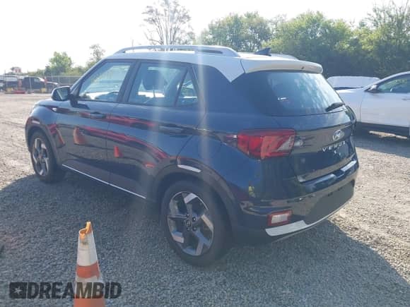 2022 Hyundai Venue SEL z VIN KMHRC8A30NU148022, wystawiony jako IAAI lot #43301193 z przebiegiem 51 412 mil mil oraz . Historia ofert i sprzedaży dostępna na DreamBid. Obrazek 3.