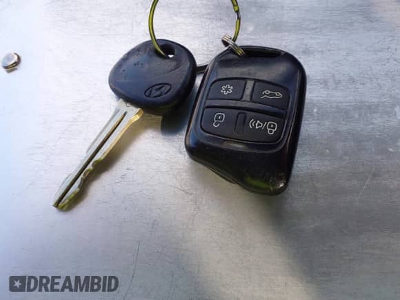 2011 Hyundai Tucson GLS with VIN KM8JU3AC2BU160178, listed as a IAAI auction lot 43047782 with 220,238 mi miles and . Bid and sale history available at DreamBid. Image 11.