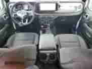 2025 Jeep Wrangler Sahara с VIN 1C4PJXEN4SW500445, выставлен на аукционе Copart как лот 81642635 с пробегом 19 248 миль миль и Чистый • Clean title. История ставок и продаж доступна на DreamBid. Изображение 8.