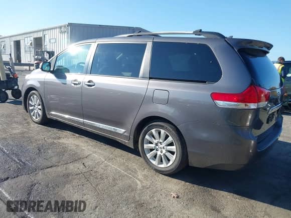 2013 Toyota Sienna XLE AAS with VIN 5TDYK3DC4DS338782, listed as a IAAI auction lot 40951306 with 149,428 mi miles and . Bid and sale history available at DreamBid. Image 3.