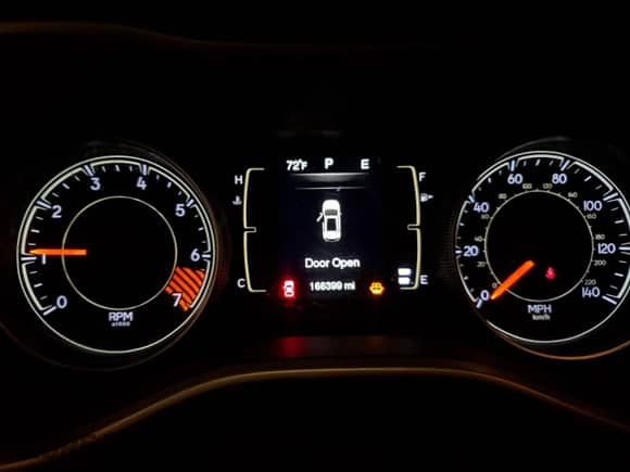 2014 Jeep Cherokee Latitude с VIN 1C4PJMCB9EW203182, выставлен на аукционе Copart как лот 68298725 с пробегом 166 399 миль миль и Списание • Salvage title. История ставок и продаж доступна на DreamBid. Изображение 9.