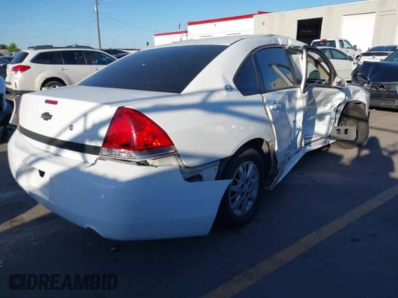 2009 Chevrolet Impala Police Police z VIN 2G1WS57M591277733, wystawiony jako IAAI lot #42384050 z przebiegiem 92 817 mil mil oraz . Historia ofert i sprzedaży dostępna na DreamBid. Obrazek 4.