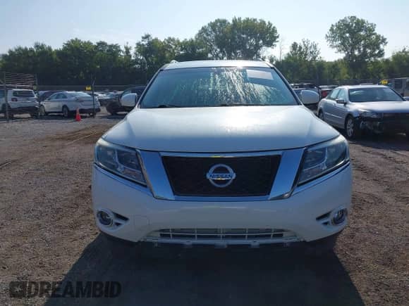 2015 Nissan Pathfinder Platinum z VIN 5N1AR2MM4FC700691, wystawiony jako IAAI lot #43154967 z przebiegiem 167 256 mil mil oraz . Historia ofert i sprzedaży dostępna na DreamBid. Obrazek 12.