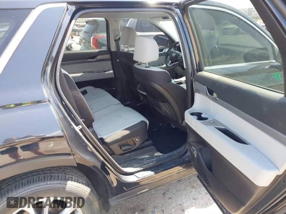 2022 Hyundai Palisade SE with VIN KM8R1DHE2NU374195, listed as a IAAI auction lot 41870411 with 59,020 mi miles and . Bid and sale history available at DreamBid. Image 8.