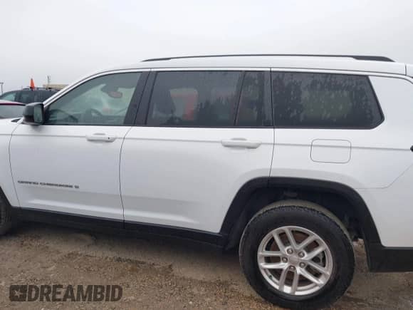 2023 Jeep Grand Cherokee Altitude с VIN 1C4RJJAGXP8755254, выставлен на аукционе IAAI как лот 42105780 с пробегом 23 030 миль миль и . История ставок и продаж доступна на DreamBid. Изображение 14.