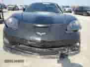 2013 Chevrolet Corvette ZR1 3ZR z VIN 1G1YN2DT0D5800450, wystawiony jako Copart lot #44541455 z przebiegiem Nie podano mil oraz Szkoda całkowita • Salvage title. Historia ofert i sprzedaży dostępna na DreamBid. Obrazek 5.