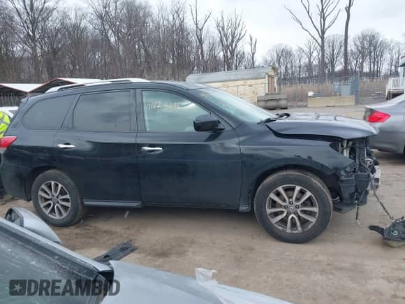 2015 Nissan Pathfinder Platinum with VIN 5N1AR2MM9FC657658, listed as a IAAI auction lot 41628216 with 212,189 mi miles and . Bid and sale history available at DreamBid. Image 13.