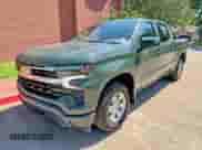 2025 Chevrolet Silverado 1500 LT with VIN 1GCUKDED8SZ171415, listed as a Copart auction lot 63533755 with 2,261 mi miles and Clean title. Bid and sale history available at DreamBid. Image 2.