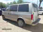 2002 Chevrolet Astro z VIN 1GNDM19X72B148768, wystawiony jako IAAI lot #42842323 z przebiegiem 307 869 mil mil oraz . Historia ofert i sprzedaży dostępna na DreamBid. Obrazek 3.