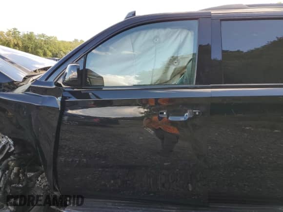 2019 Chevrolet Tahoe LT с VIN 1GNSKBKCXKR134168, выставлен на аукционе Copart как лот 84209925 с пробегом 130 356 миль миль и Списание • Salvage title. История ставок и продаж доступна на DreamBid. Изображение 7.