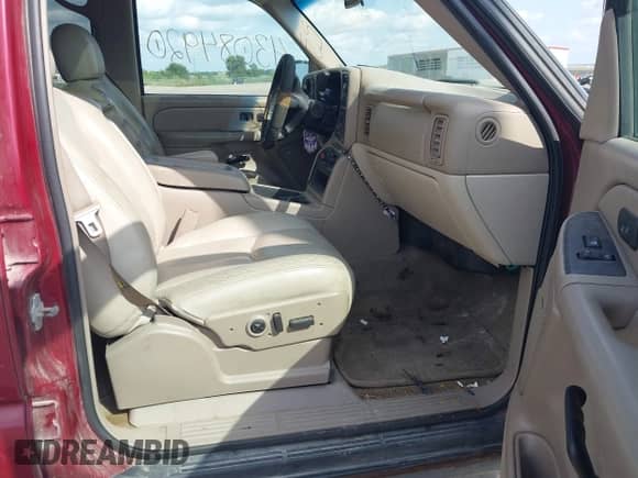 2005 Chevrolet Tahoe LS с VIN 1GNEK13T95R171304, выставлен на аукционе IAAI как лот 43084920 с пробегом 209 151 миль миль и . История ставок и продаж доступна на DreamBid. Изображение 5.