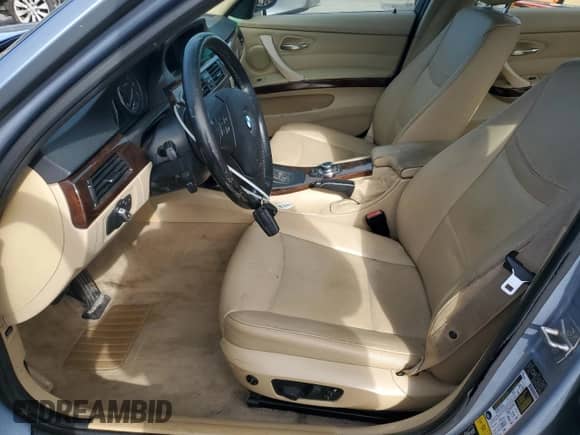 2011 BMW 3 Series 328i xDrive with VIN WBAPK5G54BNN28764, listed as a Copart auction lot 82523425 with 136,865 mi miles and Clean title. Bid and sale history available at DreamBid. Image 7.