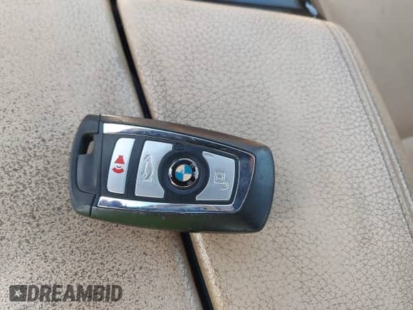 2014 BMW 5 Series 528i xDrive с VIN WBA5A7C56ED615541, выставлен на аукционе IAAI как лот 43364675 с пробегом 156 000 миль миль и . История ставок и продаж доступна на DreamBid. Изображение 11.