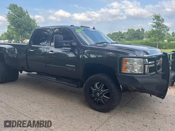 2014 Chevrolet Silverado 3500HD LTZ with VIN 1GC4K1C89EF132357, listed as a Copart auction lot 59632865 with 218,735 mi miles and Clean title. Bid and sale history available at DreamBid. Image 1.