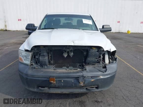 2012 Ram 1500 Express z VIN 1C6RD7FT8CS225966, wystawiony jako IAAI lot #43181465 z przebiegiem 347 015 mil mil oraz . Historia ofert i sprzedaży dostępna na DreamBid. Obrazek 13.