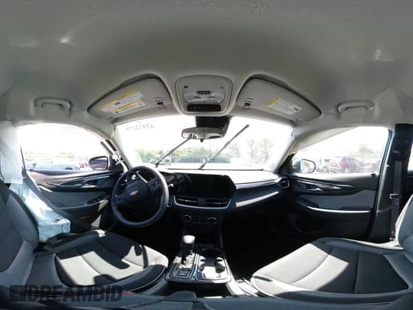 2025 Chevrolet TrailBlazer LS с VIN KL79MMSL1SB155798, выставлен на аукционе IAAI как лот 42972278 с пробегом 2 138 миль миль и . История ставок и продаж доступна на DreamBid. Изображение 19.