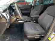 2019 Toyota Corolla L z VIN 2T1BURHE9KC242456, wystawiony jako Copart lot #70520305 z przebiegiem 107 547 mil mil oraz Czysty tytuł • Clean title. Historia ofert i sprzedaży dostępna na DreamBid. Obrazek 7.