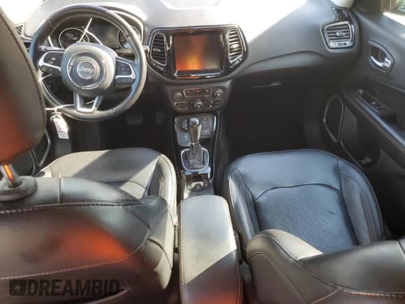 2019 Jeep Compass Limited с VIN 3C4NJDCB2KT735771, выставлен на аукционе Copart как лот 85911285 с пробегом 60 892 миль миль и Списание • Salvage title. История ставок и продаж доступна на DreamBid. Изображение 8.