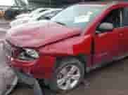2014 Jeep Compass Sport z VIN 1C4NJDBBXED665156, wystawiony jako IAAI lot #43095675 z przebiegiem 122 639 mil mil oraz . Historia ofert i sprzedaży dostępna na DreamBid. Obrazek 6.