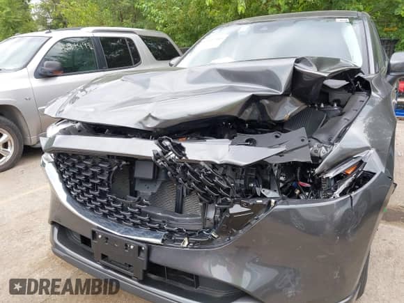 2025 Mazda CX-5 S Select z VIN JM3KFBBL6S0621120, wystawiony jako IAAI lot #42927385 z przebiegiem 13 538 mil mil oraz . Historia ofert i sprzedaży dostępna na DreamBid. Obrazek 6.