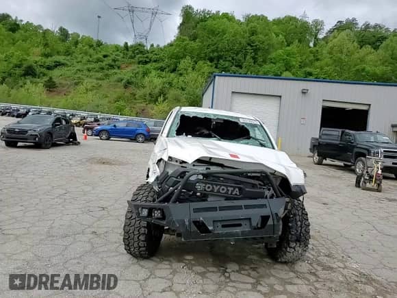 2020 Toyota Tacoma SR с VIN 3TYSX5EN3LT000067, выставлен на аукционе Copart как лот 55726575 с пробегом Не указан миль и Списание • Salvage title. История ставок и продаж доступна на DreamBid. Изображение 13.