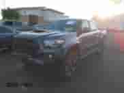 2017 Toyota Tacoma SR5 z VIN 3TMBZ5DNXHM006866, wystawiony jako IAAI lot #42889246 z przebiegiem 128 580 mil mil oraz . Historia ofert i sprzedaży dostępna na DreamBid. Obrazek 22.