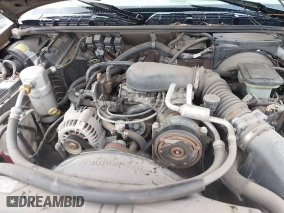 1996 Chevrolet S-10 LS z VIN 1GCCS19X2T8222106, wystawiony jako IAAI lot #42262367 z przebiegiem 103 976 mil mil oraz . Historia ofert i sprzedaży dostępna na DreamBid. Obrazek 10.
