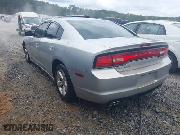 2012 Dodge Charger SE with VIN 2C3CDXBG0CH286523, listed as a IAAI auction lot 43331770 with 315,789 mi miles and . Bid and sale history available at DreamBid. Image 3.