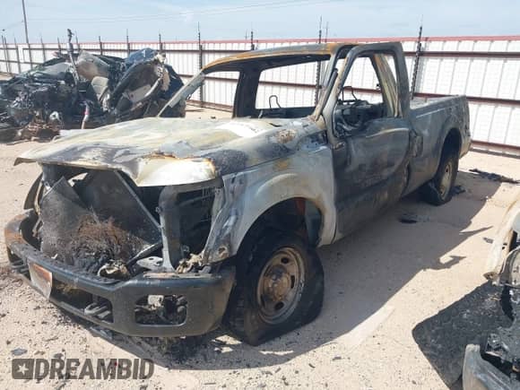 2016 Ford F-250 XL с VIN 1FTBF2A64GED28377, выставлен на аукционе IAAI как лот 42417902 с пробегом Не указан миль и . История ставок и продаж доступна на DreamBid. Изображение 2.