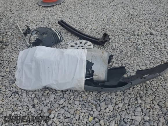 2014 Chrysler 200 LX with VIN 1C3CCBAB6EN211167, listed as a Copart auction lot 81994125 with 200,165 mi miles and Clean title. Bid and sale history available at DreamBid. Image 12.