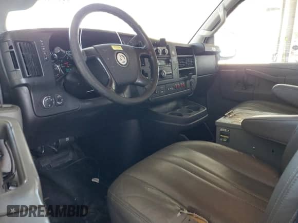 2016 Chevrolet Express Cargo с VIN 1GCWGAFF9G1198640, выставлен на аукционе Copart как лот 80037105 с пробегом 208 923 миль миль и Чистый • Clean title. История ставок и продаж доступна на DreamBid. Изображение 8.