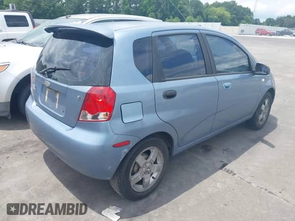 2007 Chevrolet Aveo LS with VIN KL1TD66637B727316, listed as a IAAI auction lot 42479550 with 235,796 mi miles and . Bid and sale history available at DreamBid. Image 4.