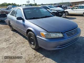 2000 Toyota Camry CE z VIN JT2BG22K3Y0401027, wystawiony jako IAAI lot #42950691 z przebiegiem 280 955 mil mil oraz . Historia ofert i sprzedaży dostępna na DreamBid. Obrazek 1.