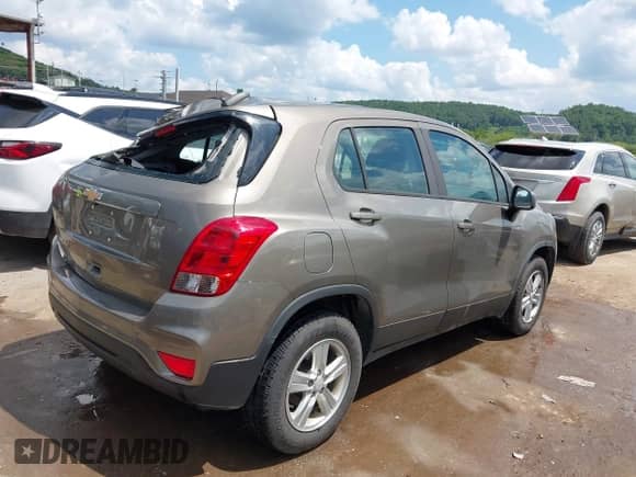 2020 Chevrolet Trax LS с VIN KL7CJNSB4LB350730, выставлен на аукционе IAAI как лот 42792324 с пробегом 90 817 миль миль и . История ставок и продаж доступна на DreamBid. Изображение 4.
