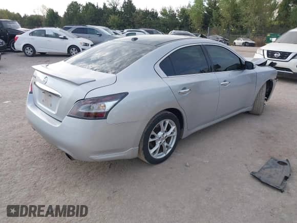 2014 Nissan Maxima SV with VIN 1N4AA5AP2EC472108, listed as a IAAI auction lot 43356452 with 144,998 mi miles and . Bid and sale history available at DreamBid. Image 4.