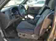 2002 Chevrolet TrailBlazer LS с VIN 1GNDS13S922163470, выставлен на аукционе Copart как лот 80764705 с пробегом 151 192 миль миль и Чистый • Clean title. История ставок и продаж доступна на DreamBid. Изображение 7.