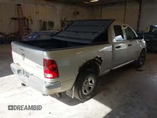 2010 Dodge 1500 SLT z VIN 1D7RV1GT2AS222663, wystawiony jako IAAI lot #43373610 z przebiegiem 216 089 mil mil oraz . Historia ofert i sprzedaży dostępna na DreamBid. Obrazek 4.