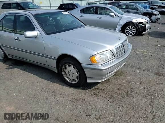 2000 Mercedes-Benz C 230/260/280/320 z VIN WDBHA29G3YA844405, wystawiony jako Copart lot #66318365 z przebiegiem 130 040 mil mil oraz Szkoda całkowita • Salvage title. Historia ofert i sprzedaży dostępna na DreamBid. Obrazek 13.