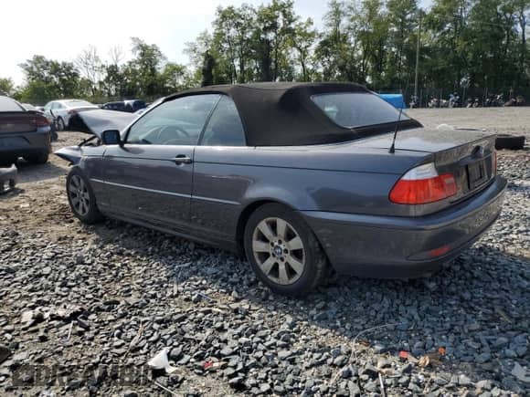 2005 BMW 3 Series 325Ci with VIN WBABW33425PL35764, listed as a Copart auction lot 80897025 with 257,289 mi miles and Salvage title. Bid and sale history available at DreamBid. Image 2.
