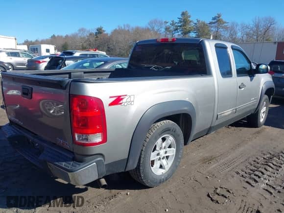2008 GMC Sierra 1500 SLE1 с VIN 2GTEK19J481110549, выставлен на аукционе IAAI как лот 41664091 с пробегом 136 430 миль миль и . История ставок и продаж доступна на DreamBid. Изображение 4.