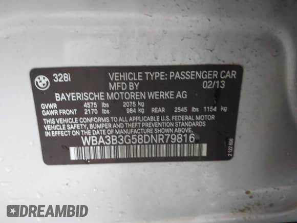 2013 BMW 3 Series 328i xDrive z VIN WBA3B3G58DNR79816, wystawiony jako IAAI lot #42303325 z przebiegiem 83 265 mil mil oraz . Historia ofert i sprzedaży dostępna na DreamBid. Obrazek 9.