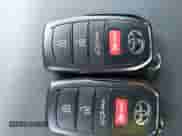 2024 Toyota Tacoma SR5 z VIN 3TMLB5JN2RM054571, wystawiony jako IAAI lot #42572496 z przebiegiem 7 157 mil mil oraz . Historia ofert i sprzedaży dostępna na DreamBid. Obrazek 11.