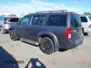 2012 Nissan Pathfinder SV z VIN 5N1AR1NBXCC605801, wystawiony jako IAAI lot #42227408 z przebiegiem 215 837 mil mil oraz . Historia ofert i sprzedaży dostępna na DreamBid. Obrazek 3.