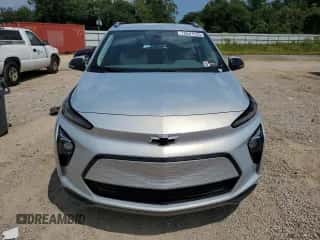 2023 Chevrolet Bolt EUV Premier z VIN 1G1FZ6S01P4191181, wystawiony jako Copart lot #70897245 z przebiegiem 25 564 mil mil oraz Szkoda całkowita • Salvage title. Historia ofert i sprzedaży dostępna na DreamBid. Obrazek 5.
