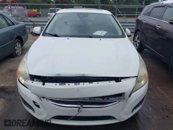 2013 Volvo S60 T6 R-Design Platinum с VIN YV1902FH5D2174408, выставлен на аукционе IAAI как лот 42684724 с пробегом 94 451 миль миль и . История ставок и продаж доступна на DreamBid. Изображение 6.