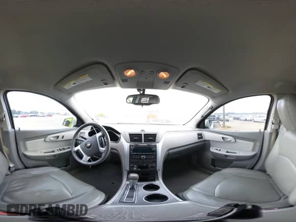 2012 Chevrolet Traverse 1LT z VIN 1GNKRGED5CJ393745, wystawiony jako IAAI lot #43017419 z przebiegiem 178 416 mil mil oraz . Historia ofert i sprzedaży dostępna na DreamBid. Obrazek 18.