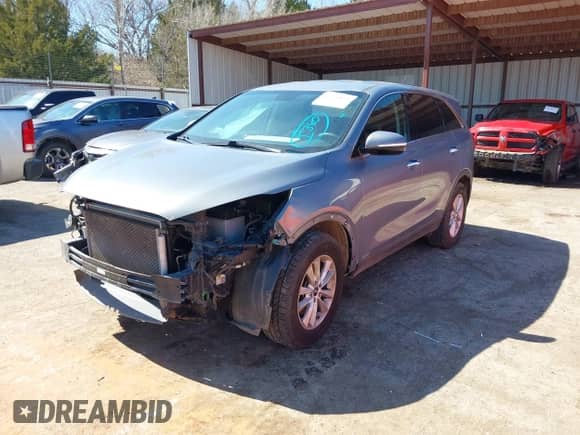 2020 Kia Sorento LX z VIN 5XYPGDA53LG612283, wystawiony jako IAAI lot #41724833 z przebiegiem 91 421 mil mil oraz . Historia ofert i sprzedaży dostępna na DreamBid. Obrazek 17.