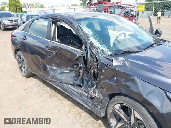2022 Hyundai Elantra Limited с VIN 5NPLP4AG2NH071948, выставлен на аукционе IAAI как лот 42982789 с пробегом 18 047 миль миль и . История ставок и продаж доступна на DreamBid. Изображение 6.