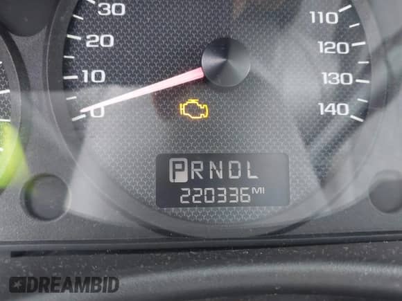 2005 Chevrolet Malibu Maxx LS z VIN 1G1ZT62825F186030, wystawiony jako IAAI lot #42941726 z przebiegiem 220 336 mil mil oraz . Historia ofert i sprzedaży dostępna na DreamBid. Obrazek 16.